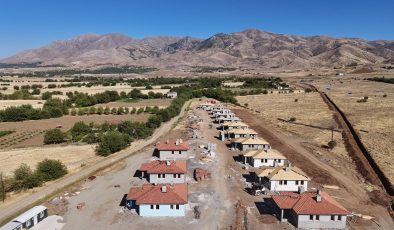 Afet Konutları Güneş Enerjili İçme Suyu Projesi Hızla İlerliyor