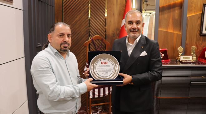 Selahattin Bulut’a Elazığ TSO’dan  Plaket
