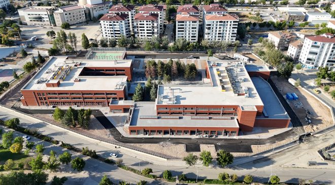 MİLLETVEKİLİ EROL: İBB’NİN ÜNİVERSİTE KAMPÜSÜ ŞEKLİNDE İNŞA ETTİĞİ OKUL, EĞİTİME HAZIR
