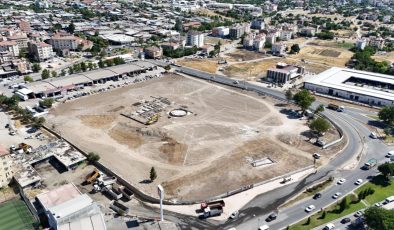 ŞEHRE DEĞER KATACAK DOĞU PARK’TA ÇALIŞMALAR HIZLI İLERLİYOR