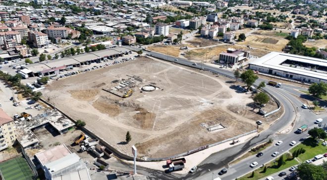 ŞEHRE DEĞER KATACAK DOĞU PARK’TA ÇALIŞMALAR HIZLI İLERLİYOR