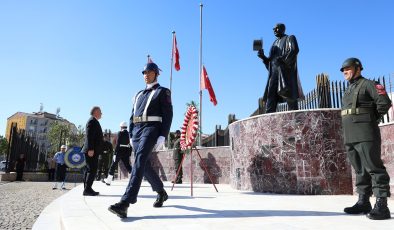 30 Ağustos Zafer Bayramı kutlamaları Valilikte yapılan törenle başladı…