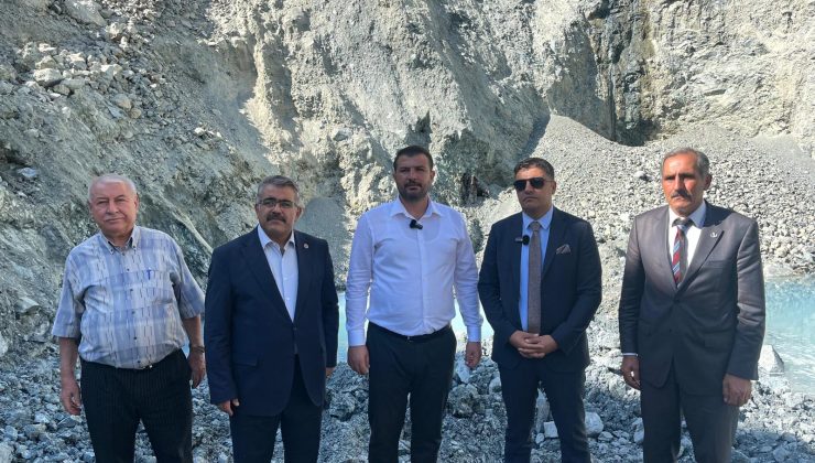 Eti Krom Aş. İle Alacakaya Belediyesi karşıkarşıya. Başkan Altınışık:” Geçen yıl işçilerimize verdiğimiz desteğin intikamını almak istiyorlar”
