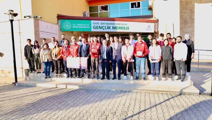 VALİ HATİPOĞLU; SPOR, SANAT, KÜLTÜR ve TEKNOLOJİ ŞAMPİYONLARIYLA BULUŞTU