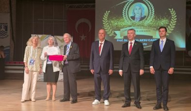 Prof. Dr. Canbay, ‘Onur Ödülü’ne Layık Görüldü