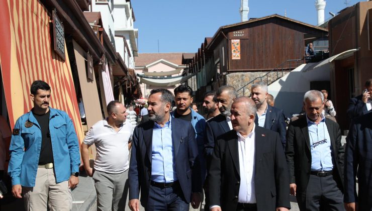 VALİ HATİPOĞLU VE BAŞKAN ŞERİFOĞULLARI, ESNAFLARLA BİR ARAYA GELDİ