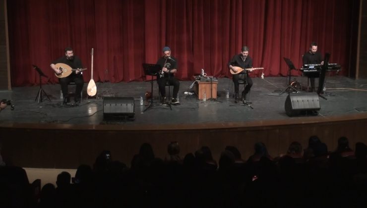 Sanatçı Ender Balkır, Akustik Konseriyle Sevenleri İle Buluştu