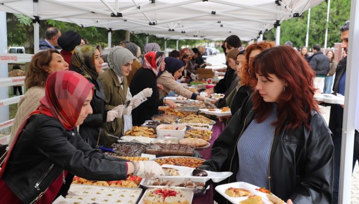 Fırat Üniversitesi’nde Öğrenciler Yararına Hayır Kermesi
