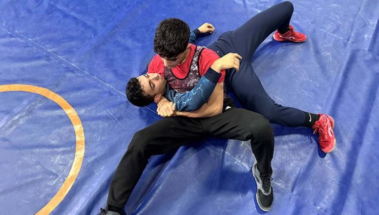 Elazığ’ın Güreşçi Gururu Çelik U-15 Balkan Şampiyonası’nda