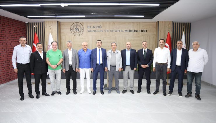 Eski İl Müdürleri Yıllar Sonra Bir Araya Geldi