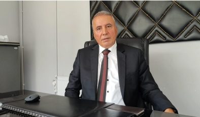 Diplomalı işsizler ordusu tamamen planlanmamış bir eğitim sisteminin sonucudur.