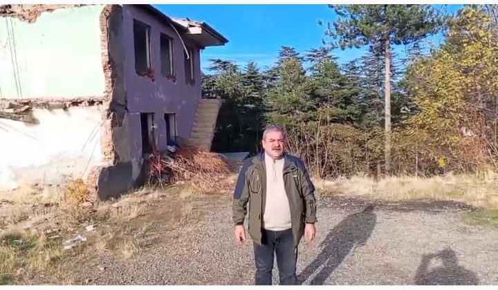 CHP Sivrice İlçe Başkanı Öztürk:’’ Sivrice’nin Hazar Mahallesi’ndeki evler yapılmadı.TOKİ burada başka projeler peşinde’’