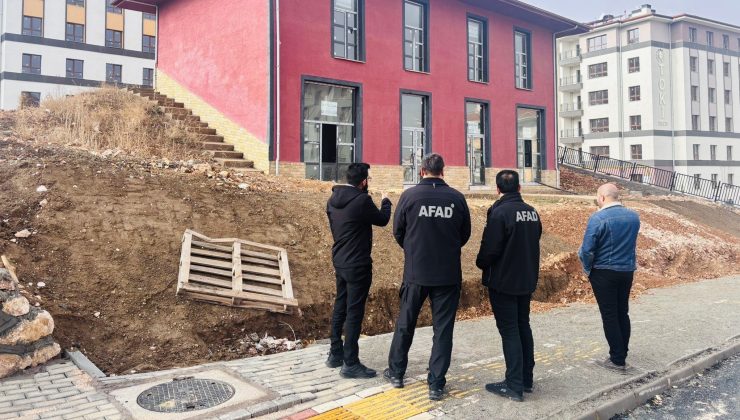 Cafer Giyik, Tamamlanma Aşamasındaki Konutları İnceledi