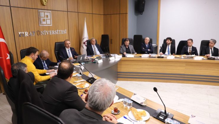 Fırat Üniversitesi’nde İdari Yöneticilerle Değerlendirme Toplantısı Yapıldı