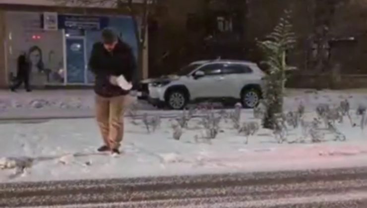 Elazığ’da kar yağışından dolayı meydana gelen kaza vatandaşı isyan ettirdi:”Herkes kendi imkanı ile yolları tuzlasın”