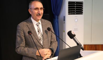 Rektör Prof. Dr. Göktaş, Profesörlerle Değerlendirme Toplantisi Yapti