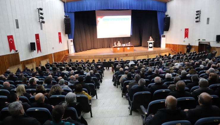 Rektör Prof. Dr. Göktaş, Profesörlerle Değerlendirme Toplantisi Yapti