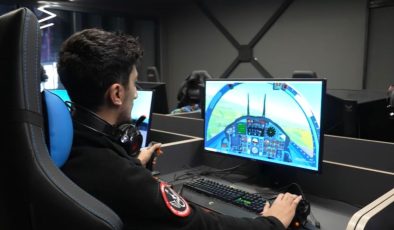 Elazığ Belediyesi E-Spor Merkezi Uçuş Simülasyonu Deneyimi Sunuyor