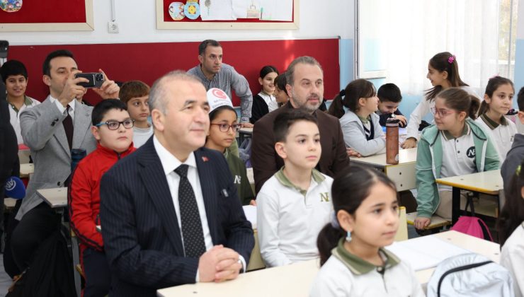 120 Bin Öğrenci  Harput Belgeselini İzledi.