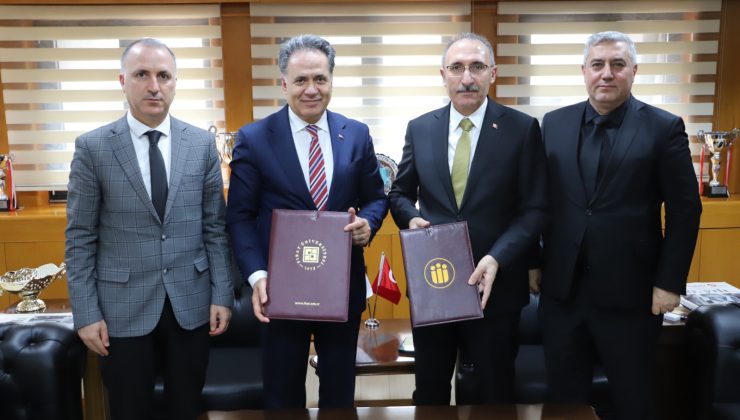 Fırat Üniversitesi İle İnönü Üniversitesi Arasında İş Birliği Protokolü İmzalandı