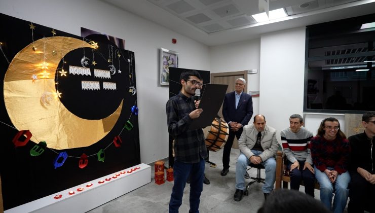 Elazığ Belediyesi Engelsiz Yaşam Merkezi’nde özel gereksinimli bireyler ve aileleri için Kadir Gecesi özel programı düzenlendi.