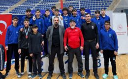 Elazığlı Güreşçilerden Van’da Büyük Başarı