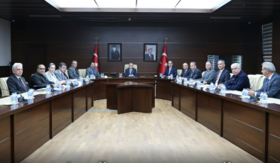 Vali Hatipoğlu Başkanlığında İstihdam ve Eğitim Zirvesi