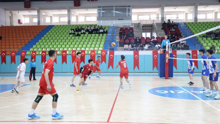 Elazığ’da Genç Erkekler Voleybol Grup Birinciliği Heyecanı Başladı