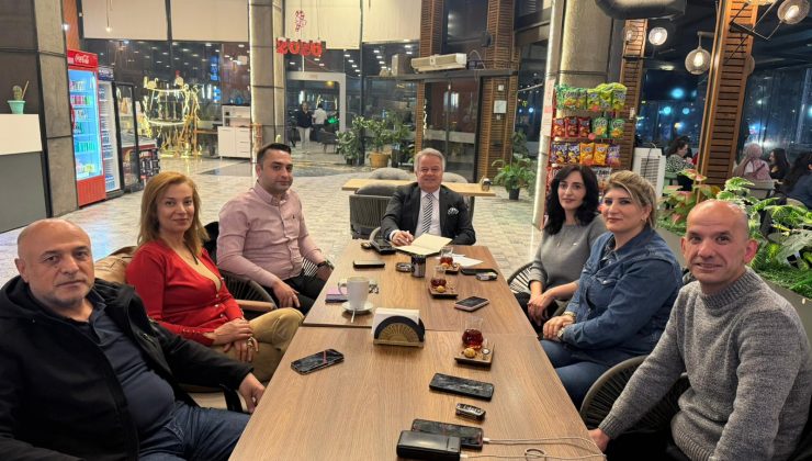 Elazığ Belediyesi ve Elazığ Kent Konseyi Çocuk Meclisi işbirliği ile“Maarifin Kalbinde Çocuk” temalı program gerçekleştirilecek.