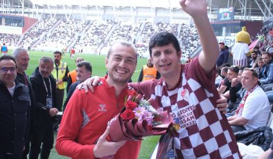 Özel gereksinimli bireyler ile aileleri Seza Çimento Elazığspor-Anagold 24Erzincanspor karşılaşmasını tribünden izledi