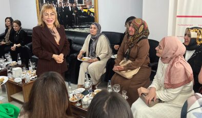 ELİKAD ve Fırat Kalkınma Ajansı’nın projesine katılan  35 girişimci veya girişimci adayı kadın sertifikalarını aldı