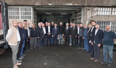 AK PARTİ 1 MAYIS’TA SANAYİ SİTESİ İŞÇİLERİ İLE BİR ARAYA GELDİ