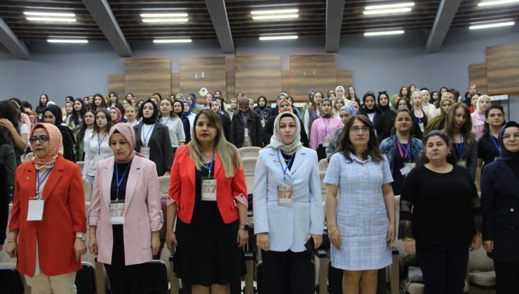 Fırat Üniversitesi’nde “Ebelikte Yatırım, Eğitim ve Dönüşüm” Sempozyumu Düzenlendi.