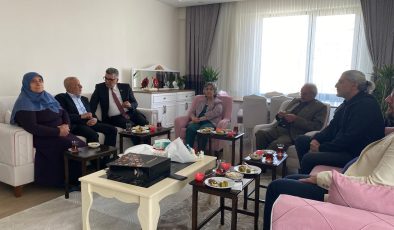 TÜRK OCAKLARI ELAZIĞ ŞUBESİ’NDEN ŞEHİT AİLESİNE ANNELER GÜNÜ ZİYARETİ