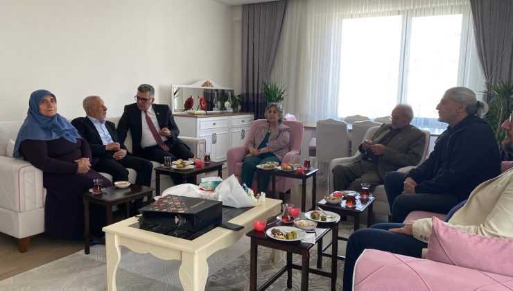 TÜRK OCAKLARI ELAZIĞ ŞUBESİ’NDEN ŞEHİT AİLESİNE ANNELER GÜNÜ ZİYARETİ