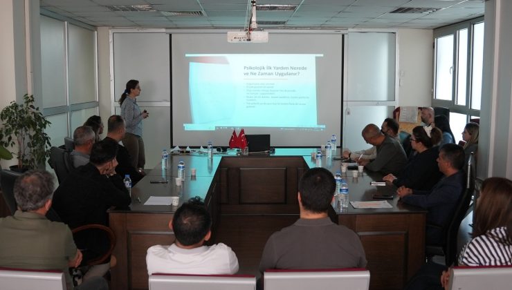 Elazığ Belediyesi personeline yönelik “Psikolojik İlk Yardım” semineri düzenlendi.