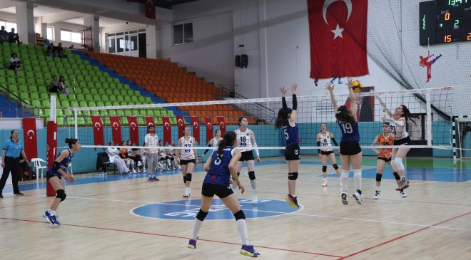 FİLEDE YARI FİNAL COŞKUSU: GENÇ KIZLAR ELAZIĞ’DA BULUŞTU