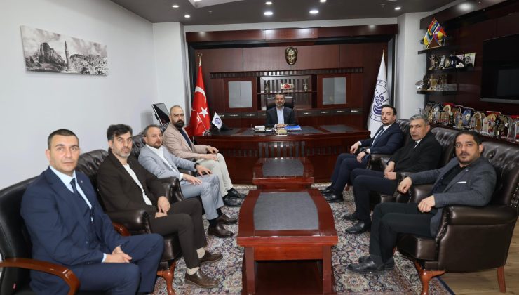 Anahtar Parti Elazığ İl Başkanlığı heyeti, Elazığ Belediye Başkanı Şahin Şerifoğulları’nı makamında ziyaret etti.