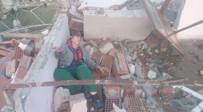 “Burası Benim Yuvamdı” Diyen Ayşe Çiftçi’nin Evi Yıkıldı