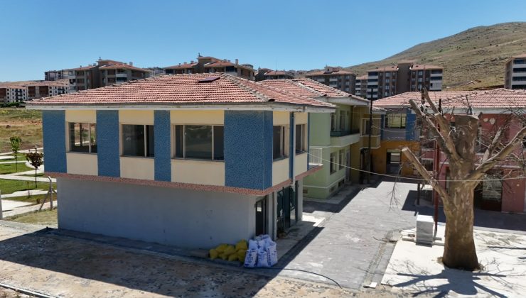 SEKSENLER SOKAĞININ YENİLENMESİ İÇİN DÜĞMEYE BASILDI