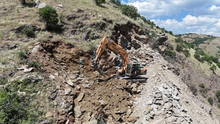 Heyelan ve Kaya Düşmesi Riskine Karşı Yoğun Mesai