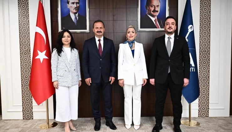 Anahtar Parti Elazığ Kadın Kolları Başkanlığına Burcu Güngör Atandı