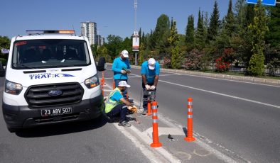 ELAZIĞ BELEDİYESİ TARAFINDAN YOL YENİLEME ÇALIŞMALARI DEVAM EDİYOR