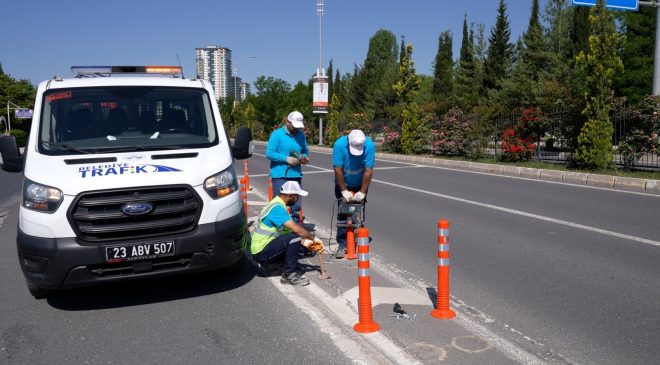 ELAZIĞ BELEDİYESİ TARAFINDAN YOL YENİLEME ÇALIŞMALARI DEVAM EDİYOR