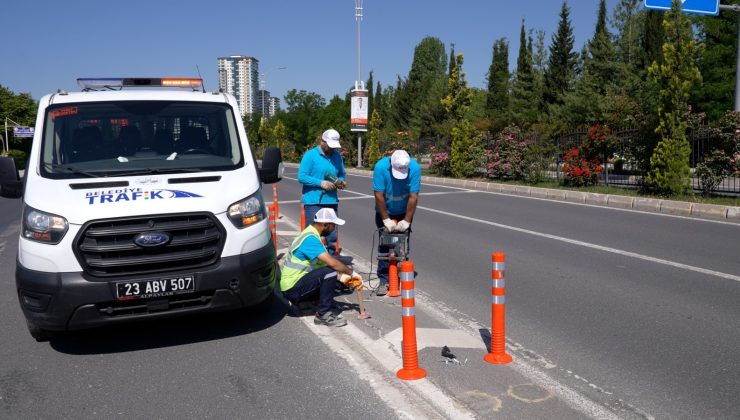 ELAZIĞ BELEDİYESİ TARAFINDAN YOL YENİLEME ÇALIŞMALARI DEVAM EDİYOR