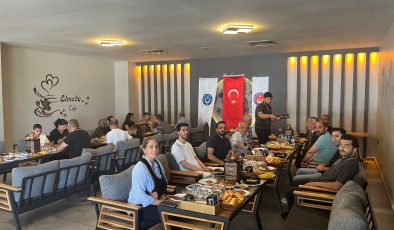 Türk Sağlık-Sen Elazığ Şubesi Üyeleriyle Kahvaltı Programında Buluştu
