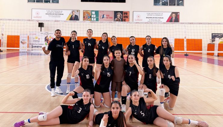 ELAZIĞ KIZ VOLEYBOL TAKIMI YARI FİNALDE
