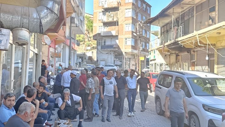 EYLEMLERİN 4. GÜNÜNDE İŞÇİLERDEN KARARLILIK MESAJI: SABAHATTİN YILDIZ HAKKIMIZI VER!