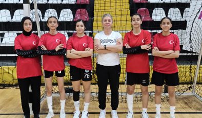 ELAZIĞ HENTBOLUNDA PROFESYONEL LİG GÜCÜ, 21 SPORCU GURURU