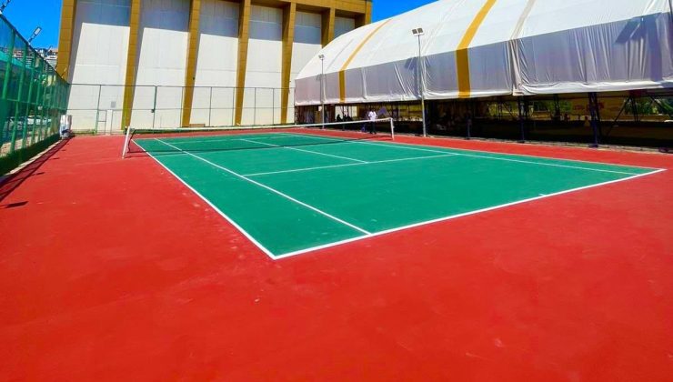 TENİS KORTLARINA MODERN DOKUNUŞ